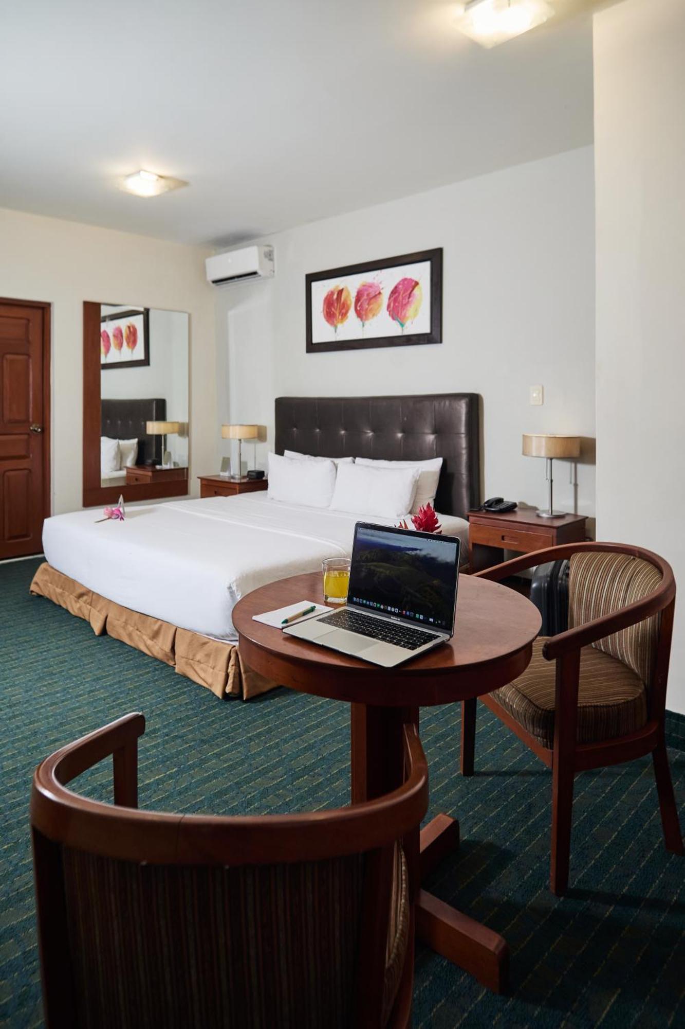 El Dorado Classic Hotel Iquitos Extérieur photo